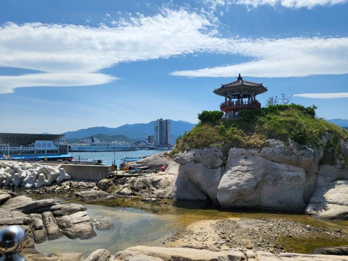 실질금리, 뺄셈인지 나눗셈인지 롤라. 챗GPT,'심오하고 깊이있는 경제적 통찰' 기사 이미지