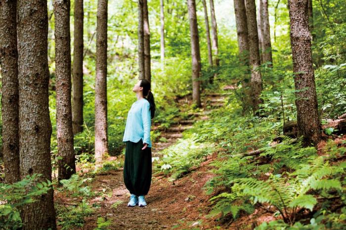 “해발 250m 자연 속 디지털 디톡스” 의도된 불편함이 만든 완벽한 휴식 - 국내 최초 웰니스 리조트 '선마을'