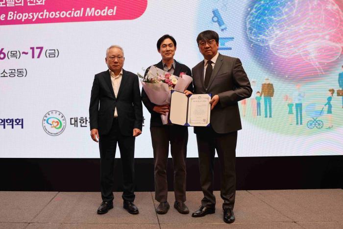 대한신경정신의학회, ‘제10회 윤도준 의학상’에 정정엽 원장 선정