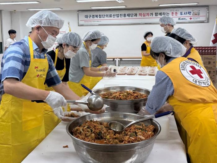 케이메디허브, 도시락으로 피어나는 이웃사랑