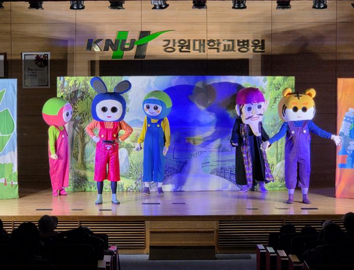 어린이와 함께 만드는 건강한 지구...심평원, ‘건강과 환경이 함께하는 환경인형극’ 개최