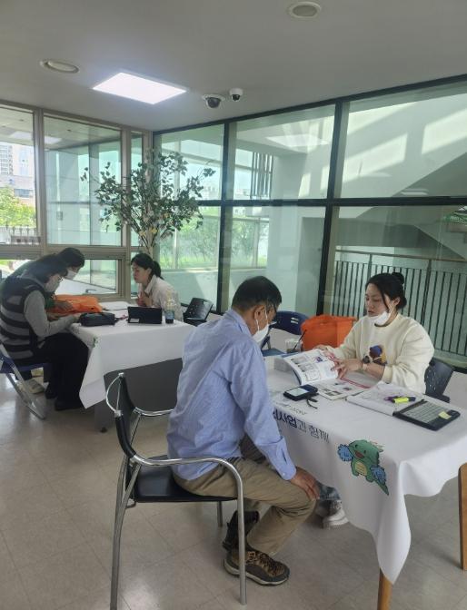 용인특례시, AI·IOT·돌봄로봇 결합 '어르신 건강관리' 확대