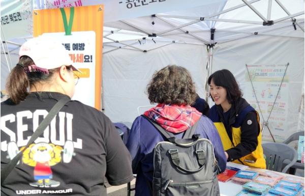 옹진군, 장봉도 벚꽃축제서 감염병 예방 캠페인 실시