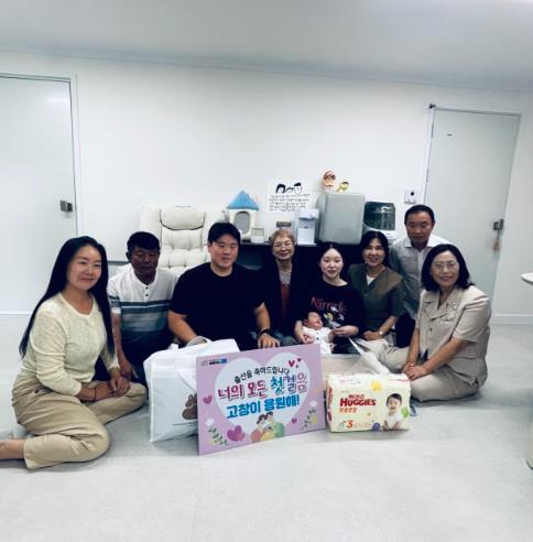 고창군, 상하면 출산가정 방문으로 따뜻한 동행
