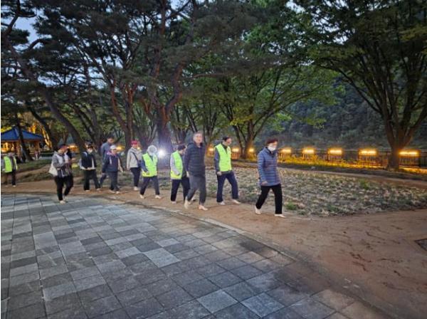 단양의 여름밤, 맨발로 달린 건강 열기