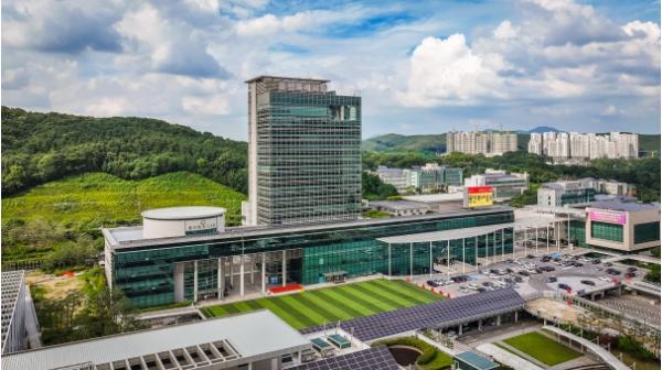 용인특례시 수지구보건소, 치매환자·가족 위한 '힐링 시네마' 운영