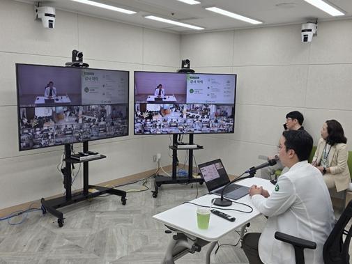 김해시 치매·중풍 예방 교육 스마트경로당에 생방송 제공