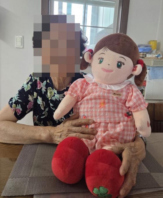 용인특례시 수지구보건소, AI 로봇으로 홀몸어르신 일상 지원