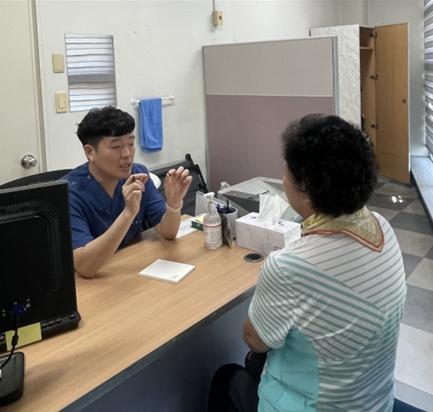 김해시, 폭염 대응 위해 진료시간 앞당긴다