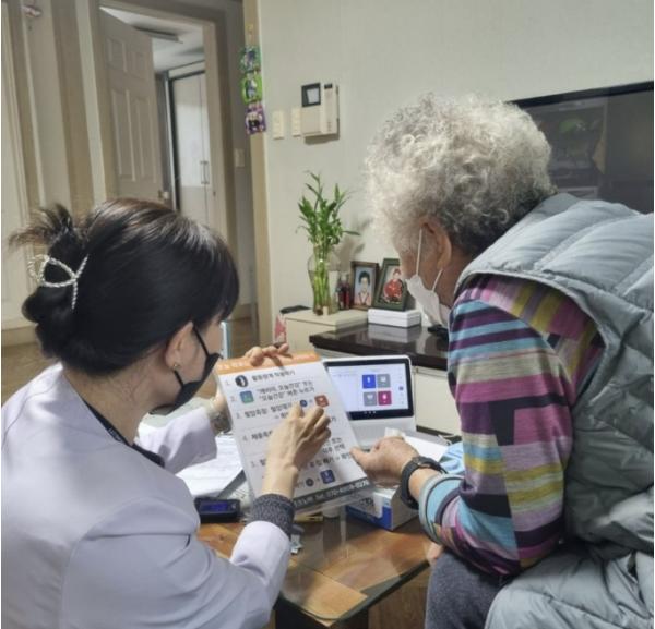 시흥시보건소, 인공지능·사물인터넷 활용...어르신 건강관리로 스마트 돌봄 강화