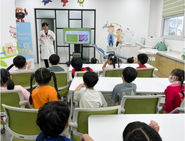 “치과가 무섭지 않아요”…영덕군보건소, 어린이 구강관리 체험교실 운영