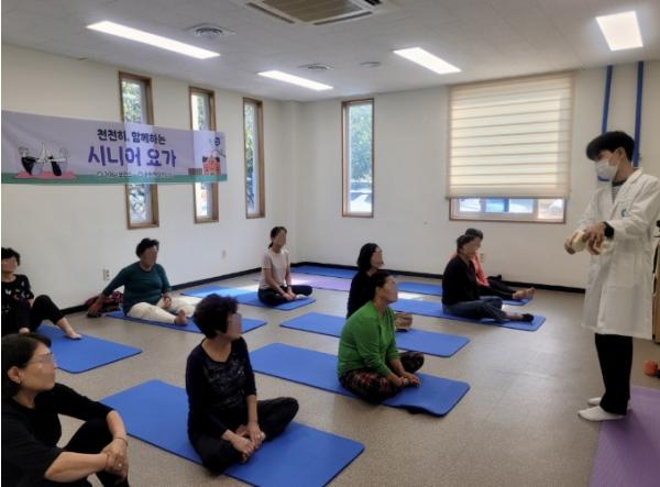 거제시 하청면보건지소, 요가교실 연계 구강건강관리